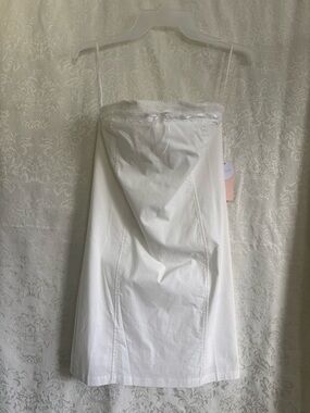 NWT Blashe White Strapless Mini-Dress w/Scallop Trim, Size Medium